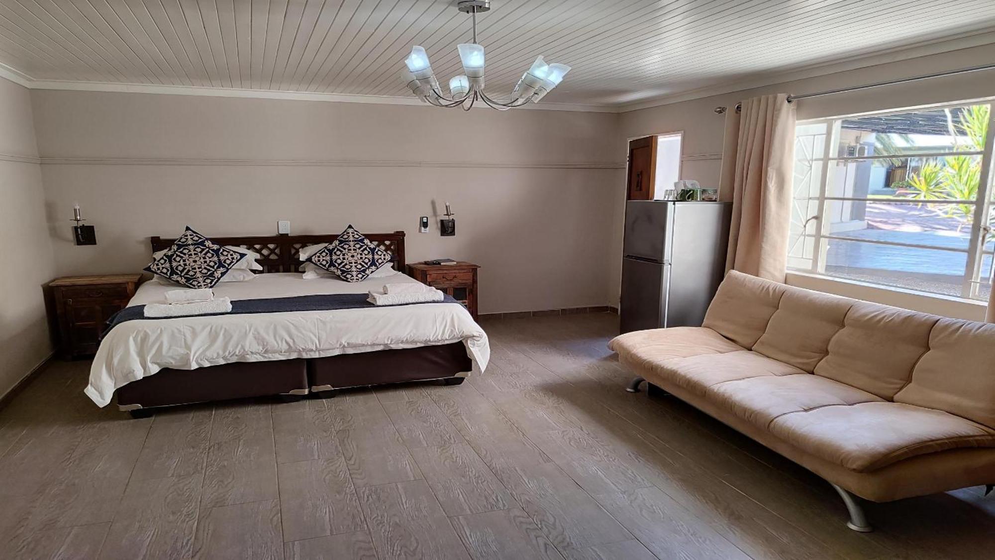 Bird'S Nest Guest House Keetmanshoop Habitación foto